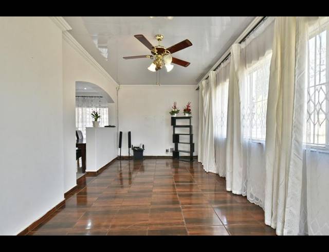 3 BEDROOM HOUSE FOR SALE IN GLENANDA